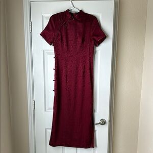 Elegant Burgundy Rose Patterned Qi Pao